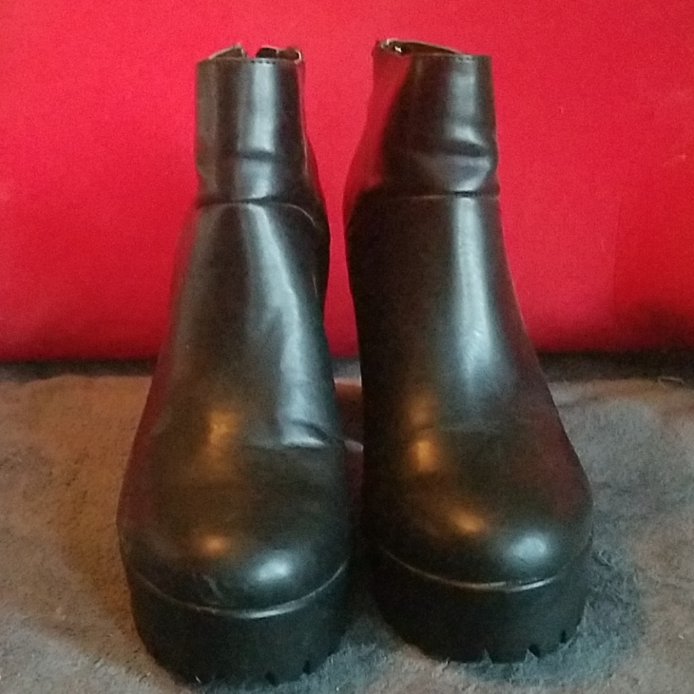 Bull boxer heeled booties